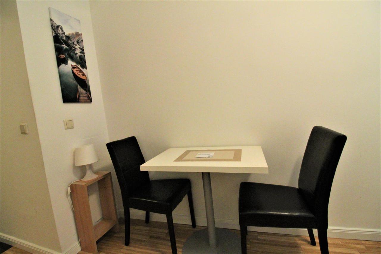 Small Studio Close To City Center Wien Exteriör bild