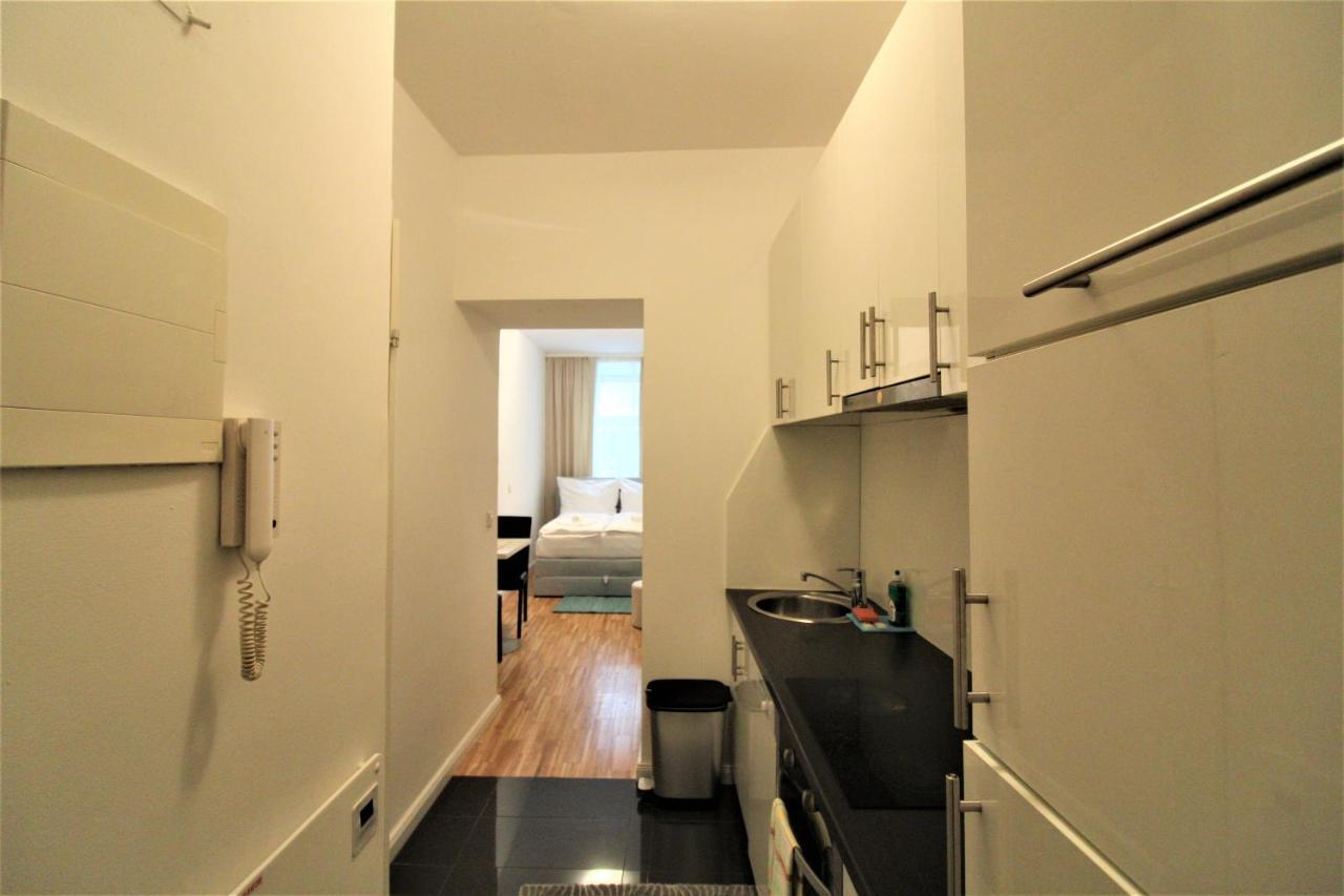 Small Studio Close To City Center Wien Exteriör bild